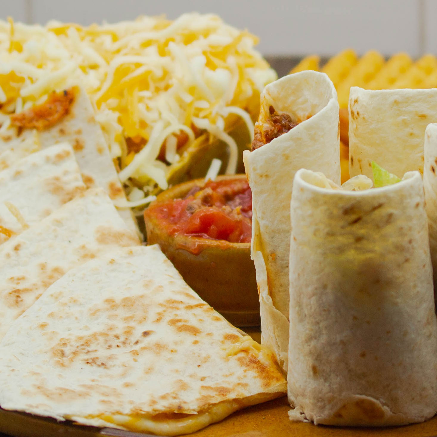 Platos Tex-Mex en Pizzería Me Gusta de Rota