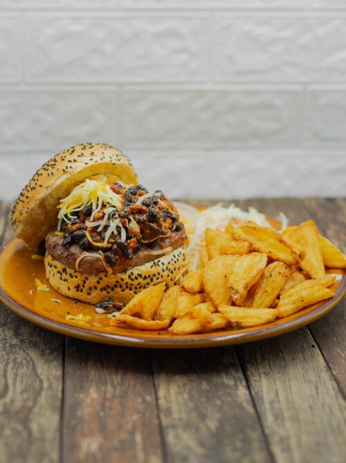 CHILE AND CHEESE BURGER