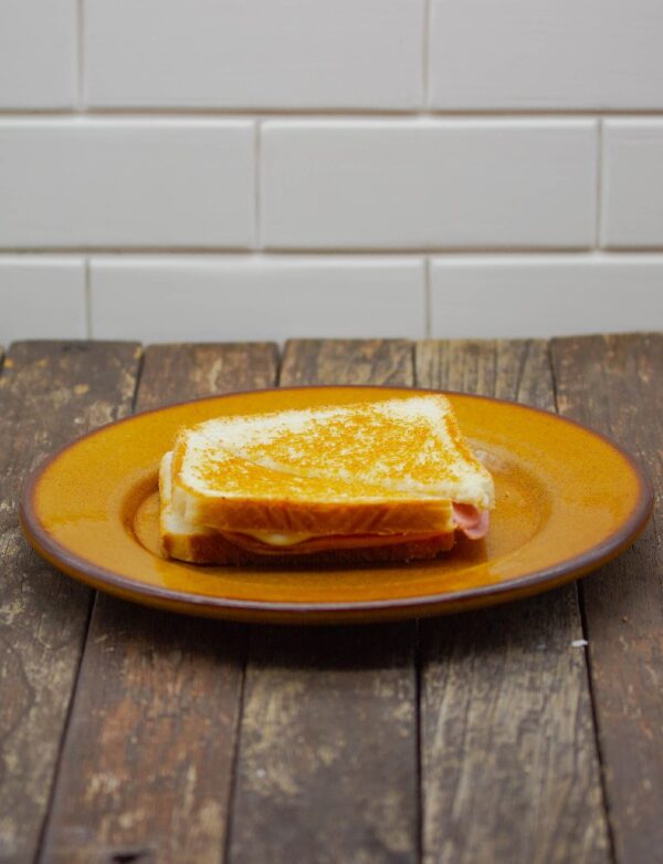 SANDWICH JAMÓN Y QUESO